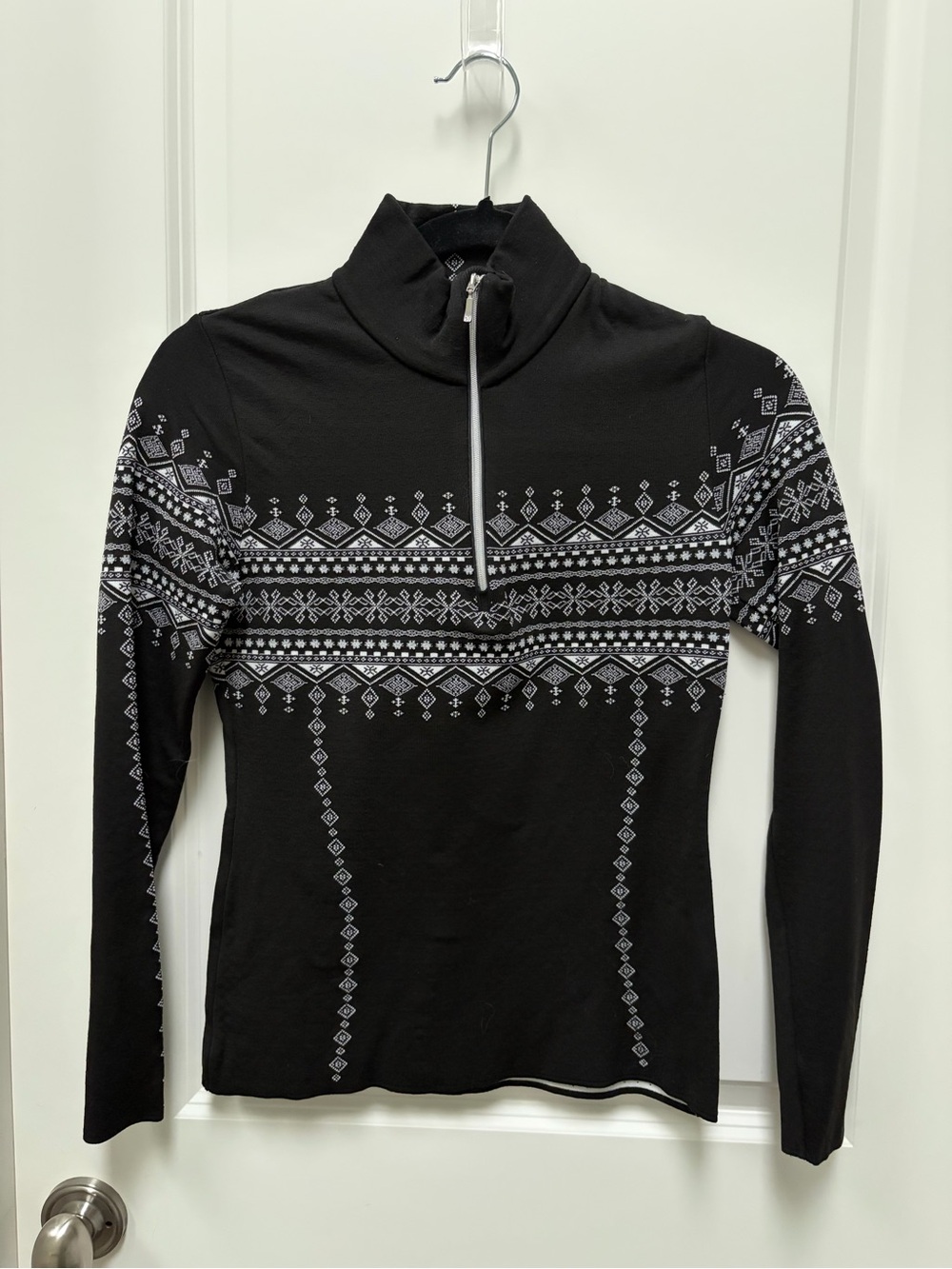 Black Long-Sleeve Half-Zip Nordic Print Top